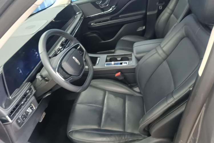 Used Lincoln Corsair 2024 2.0T Two-Wheel Drive Deluxe Edition Left Front Seat