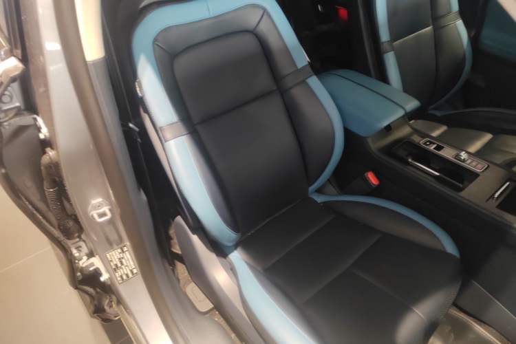 Used Lincoln Corsair 2024 1.5T Two-Wheel Drive Deluxe Hybrid Version Right Front Seat