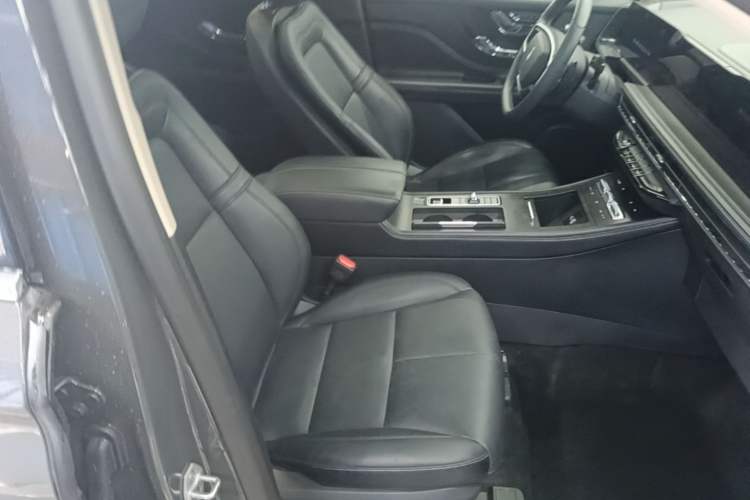 Used Lincoln Corsair 2024 2.0T Two-Wheel Drive Deluxe Edition Right Front Seat