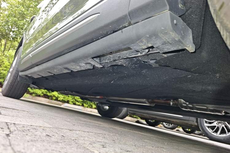 Used Lincoln Corsair 2024 2.0T Two-Wheel-Drive Zunyue Edition Right Side Sill