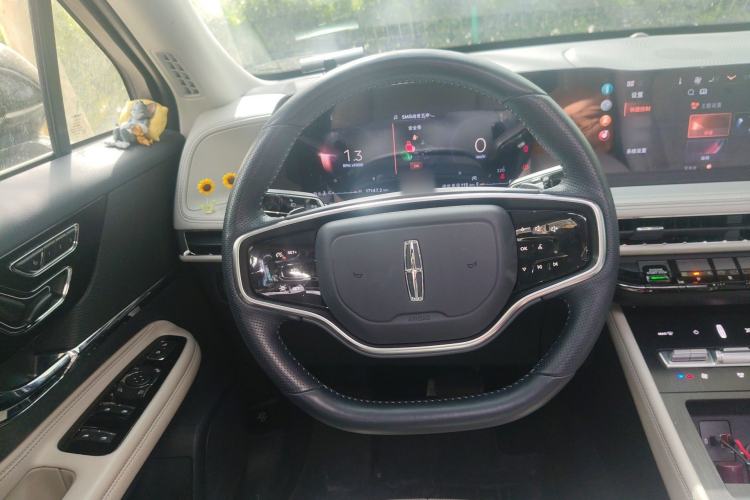 Used Lincoln Corsair 2024 2.0T Two-Wheel Drive Deluxe Edition Steering Wheel