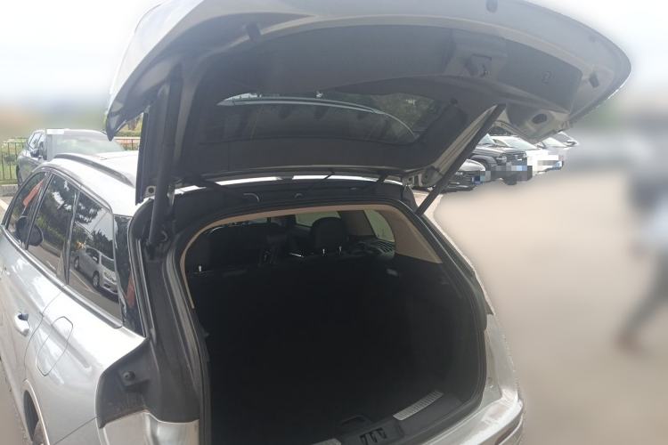 Used Lincoln Corsair 2024 1.5T Two-Wheel Drive Deluxe Hybrid Version Trunk