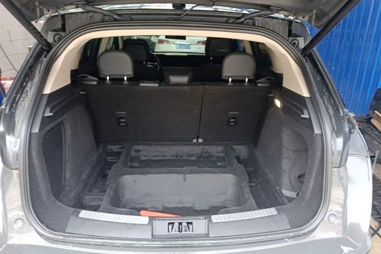 Used Lincoln Corsair 2024 2.0T Two-Wheel Drive Deluxe Edition Trunk