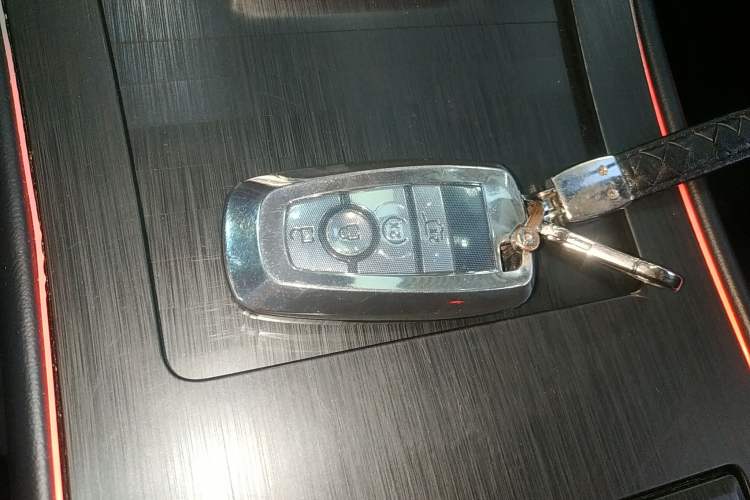Used Lincoln Corsair 2024 2.0T Two-Wheel Drive Deluxe Edition Vehicle Key