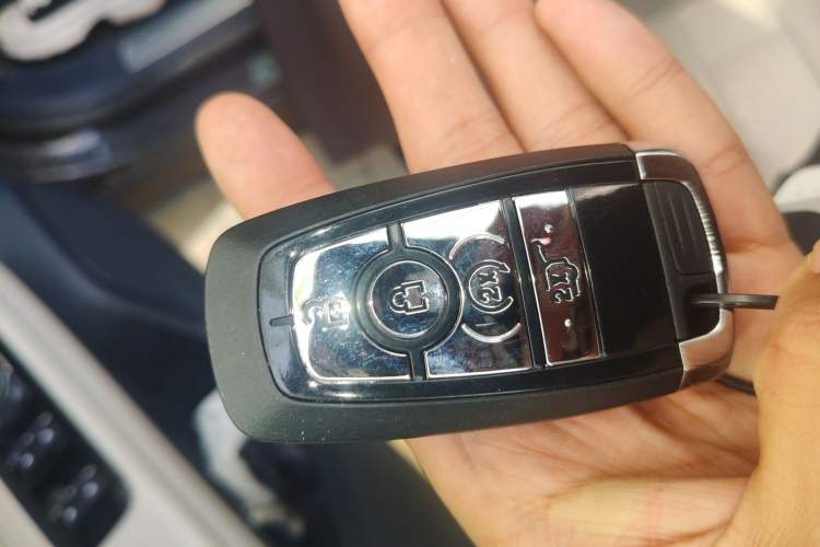 Used Lincoln Corsair 2024 2.0T Two-Wheel Drive Deluxe Edition Vehicle Key