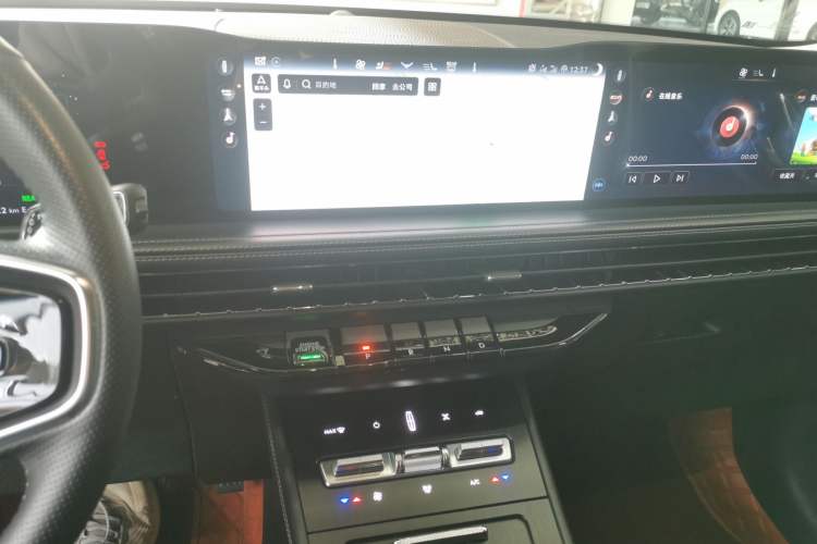 Used Lincoln Corsair 2024 1.5T Two-Wheel Drive Deluxe Hybrid Version Audio And AC Panel