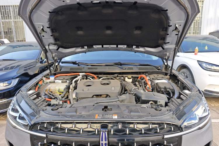 Used Lincoln Corsair 2024 1.5T Two-Wheel Drive Deluxe Hybrid Version Engine Bay