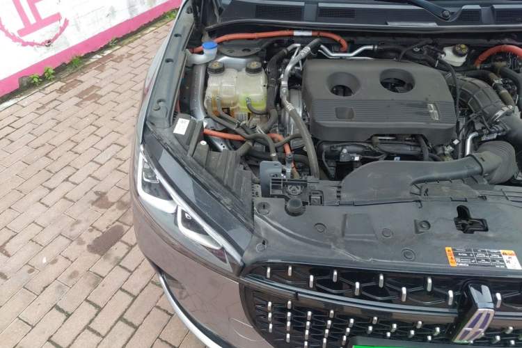 Used Lincoln Corsair 2024 1.5T Two-Wheel Drive Deluxe Hybrid Version Engine Bay Right
