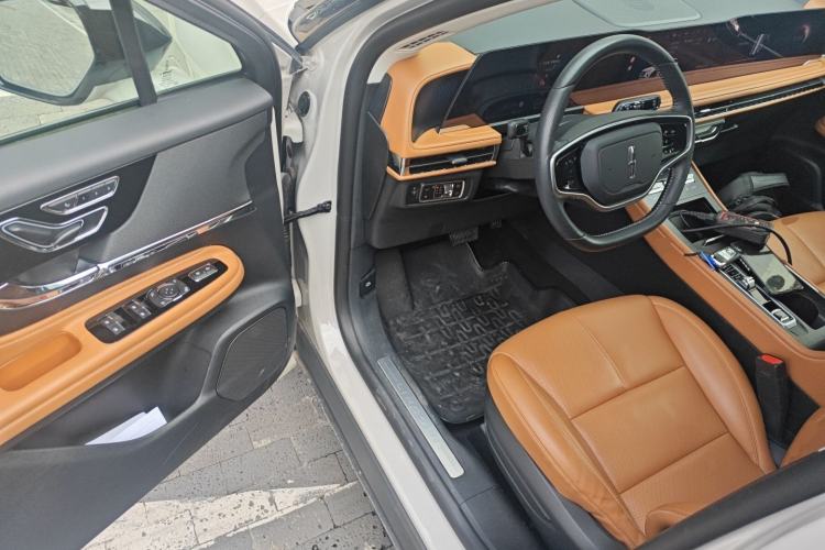 Used Lincoln Corsair 2024 1.5T Two-Wheel-Drive Mulan Special Hybrid Version Interior 3