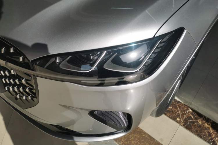 Used Lincoln Corsair 2024 1.5T Two-Wheel Drive Deluxe Hybrid Version Left Front Headlight