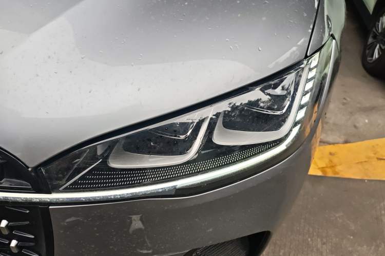 Used Lincoln Corsair 2024 1.5T Two-Wheel Drive Deluxe Hybrid Version Left Front Headlight