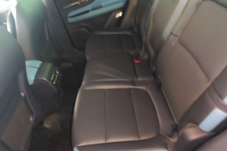 Used Lincoln Corsair 2024 1.5T Two-Wheel Drive Deluxe Hybrid Version Left Rear Seat