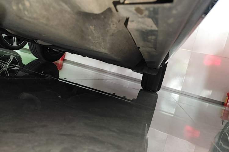 Used Lincoln Corsair 2024 1.5T Two-Wheel Drive Deluxe Hybrid Version Left Side Sill