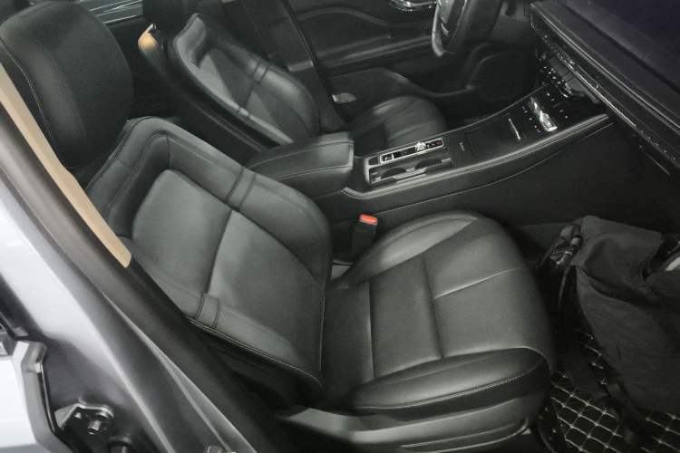 Used Lincoln Corsair 2024 1.5T Two-Wheel Drive Luxury Hybrid Version Right Front Seat