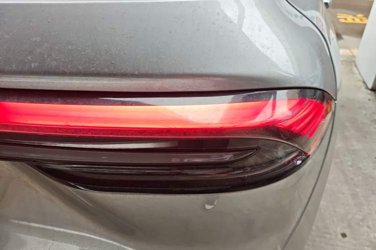 Used Lincoln Corsair 2024 1.5T Two-Wheel Drive Deluxe Hybrid Version Right Rear Taillight