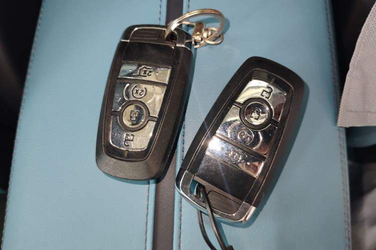 Used Lincoln Corsair 2024 1.5T Two-Wheel Drive Deluxe Hybrid Version Vehicle Key