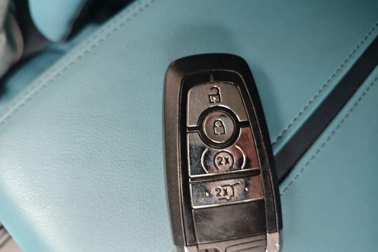 Used Lincoln Corsair 2024 1.5T Two-Wheel Drive Deluxe Hybrid Version Vehicle Key