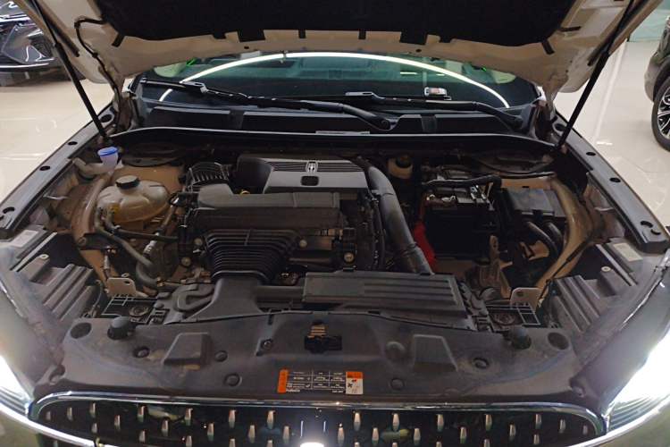 Used Lincoln Corsair 2024 2.0T Four-Wheel Drive Prestige Edition Engine Bay