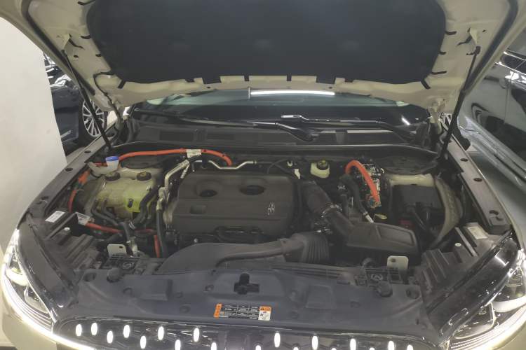 Used Lincoln Corsair 2024 1.5T Two-Wheel-Drive Mulan Special Hybrid Version Engine Bay