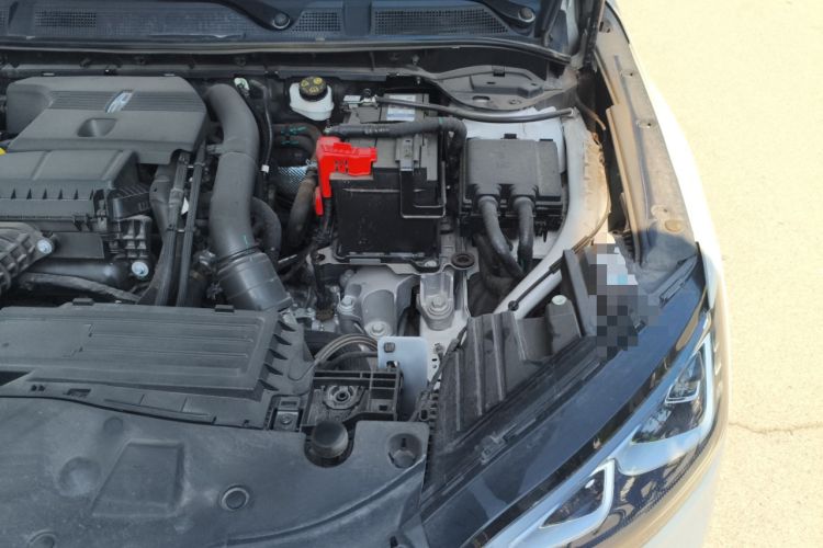 Used Lincoln Corsair 2024 2.0T Four-Wheel Drive Prestige Edition Engine Bay Left