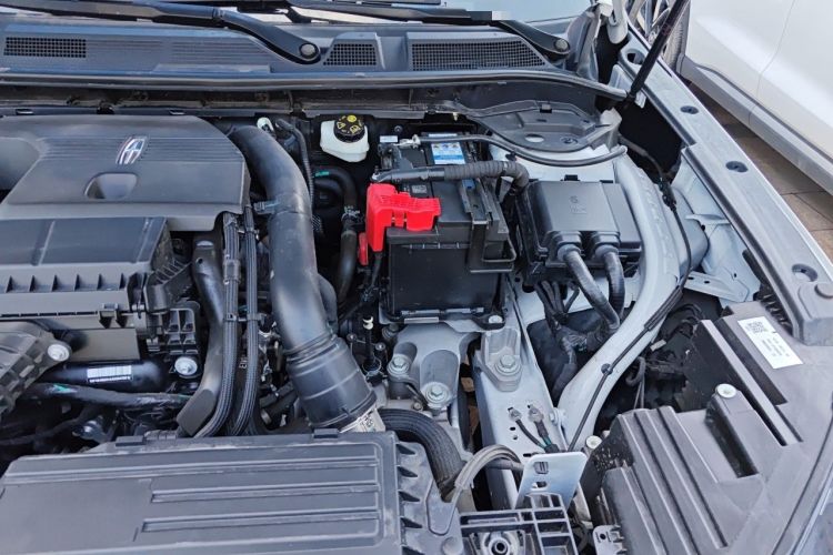 Used Lincoln Corsair 2024 2.0T Two-Wheel-Drive Luxury Edition Engine Bay Left