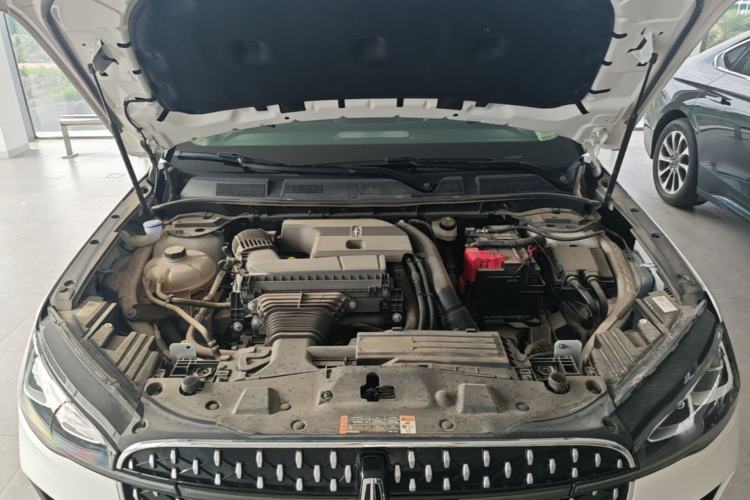 Used Lincoln Corsair 2024 2.0T Two-Wheel Drive Deluxe Edition Engine Bay