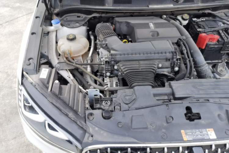 Used Lincoln Corsair 2024 2.0T Four-Wheel Drive Prestige Edition Engine Bay Right