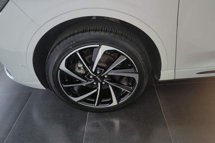 Used Lincoln Corsair 2024 2.0T Four-Wheel Drive Prestige Edition Exterior 4