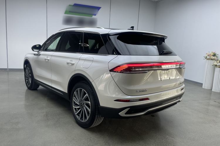 Used Lincoln Corsair 2024 2.0T Two-Wheel-Drive Luxury Edition Exterior 4