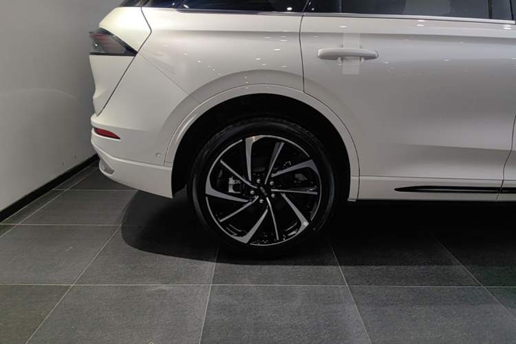 Used Lincoln Corsair 2024 2.0T Four-Wheel Drive Prestige Edition Exterior 5