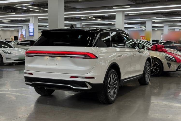 Used Lincoln Corsair 2024 2.0T Two-Wheel-Drive Luxury Edition Exterior 6