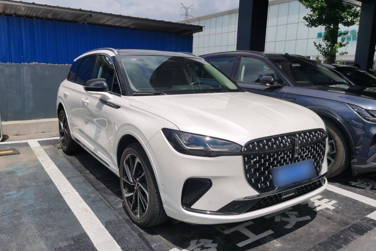 Used Lincoln Corsair 2024 2.0T Four-Wheel Drive Prestige Edition Front Right 45 Deg