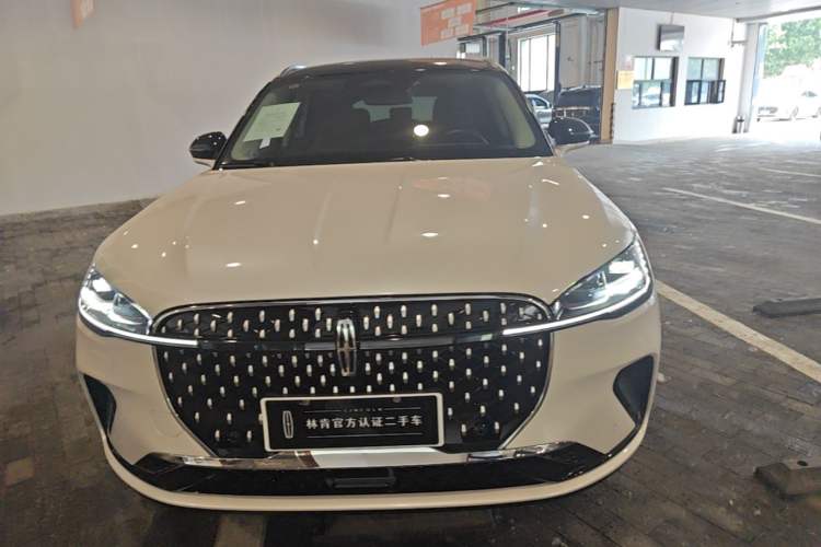 Used Lincoln Corsair 2024 2.0T Two-Wheel-Drive Luxury Edition Front