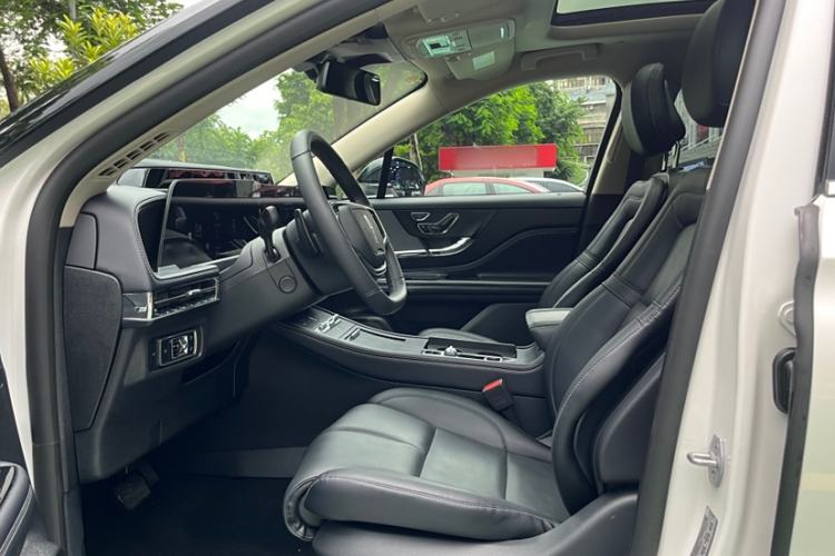 Used Lincoln Corsair 2024 2.0T Four-Wheel Drive Prestige Edition Interior 12