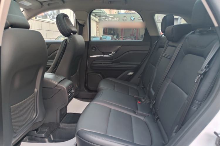 Used Lincoln Corsair 2024 2.0T Four-Wheel Drive Prestige Edition Interior 2