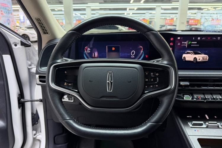 Used Lincoln Corsair 2024 2.0T Two-Wheel-Drive Luxury Edition Interior 4