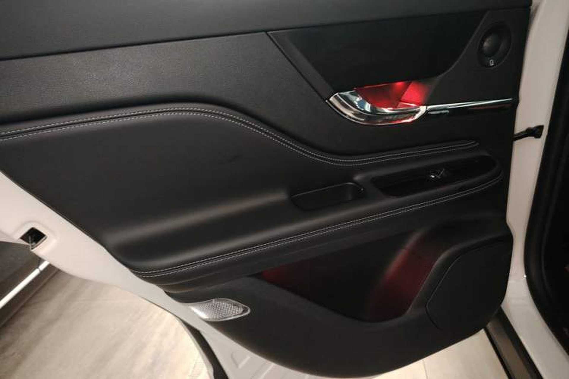 Used Lincoln Corsair 2024 2.0T Four-Wheel Drive Prestige Edition Interior 4