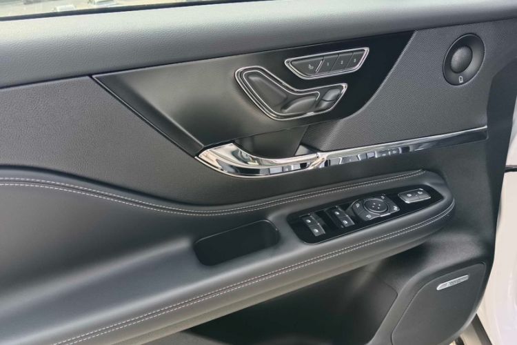 Used Lincoln Corsair 2024 2.0T Four-Wheel Drive Prestige Edition Interior 6