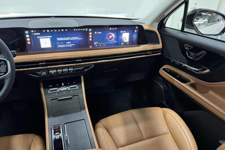 Used Lincoln Corsair 2024 1.5T Two-Wheel-Drive Mulan Special Hybrid Version Interior 8