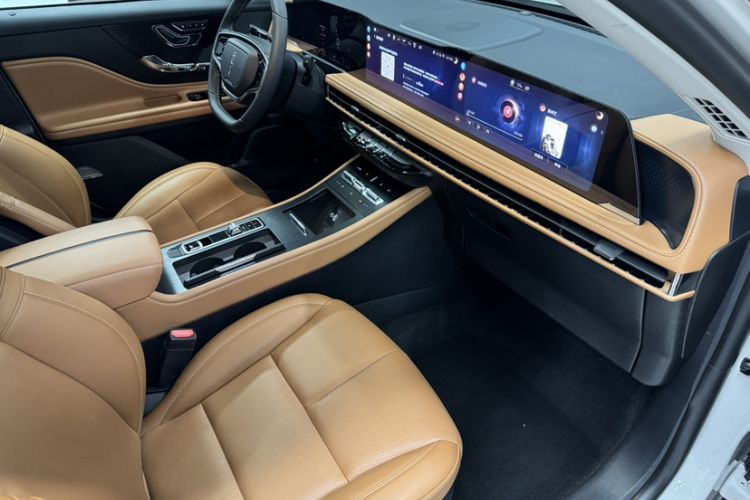 Used Lincoln Corsair 2024 1.5T Two-Wheel-Drive Mulan Special Hybrid Version Interior 9