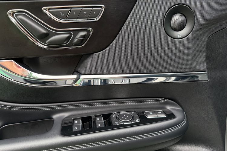 Used Lincoln Corsair 2024 2.0T Four-Wheel Drive Prestige Edition Interior 9
