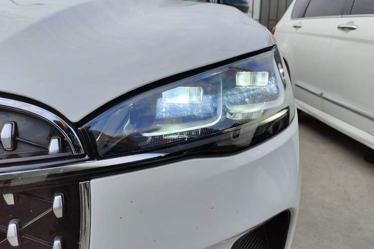 Used Lincoln Corsair 2024 2.0T Two-Wheel Drive Deluxe Edition Left Front Headlight