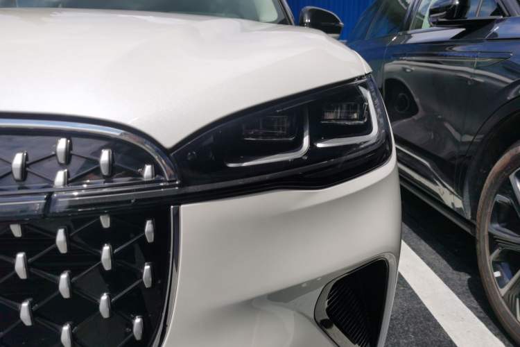 Used Lincoln Corsair 2024 2.0T Four-Wheel Drive Prestige Edition Left Front Headlight