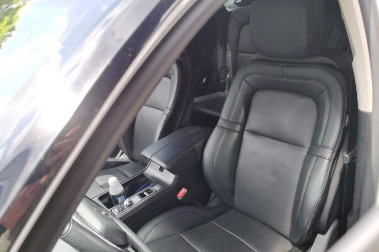 Used Lincoln Corsair 2024 2.0T Four-Wheel Drive Prestige Edition Left Front Seat