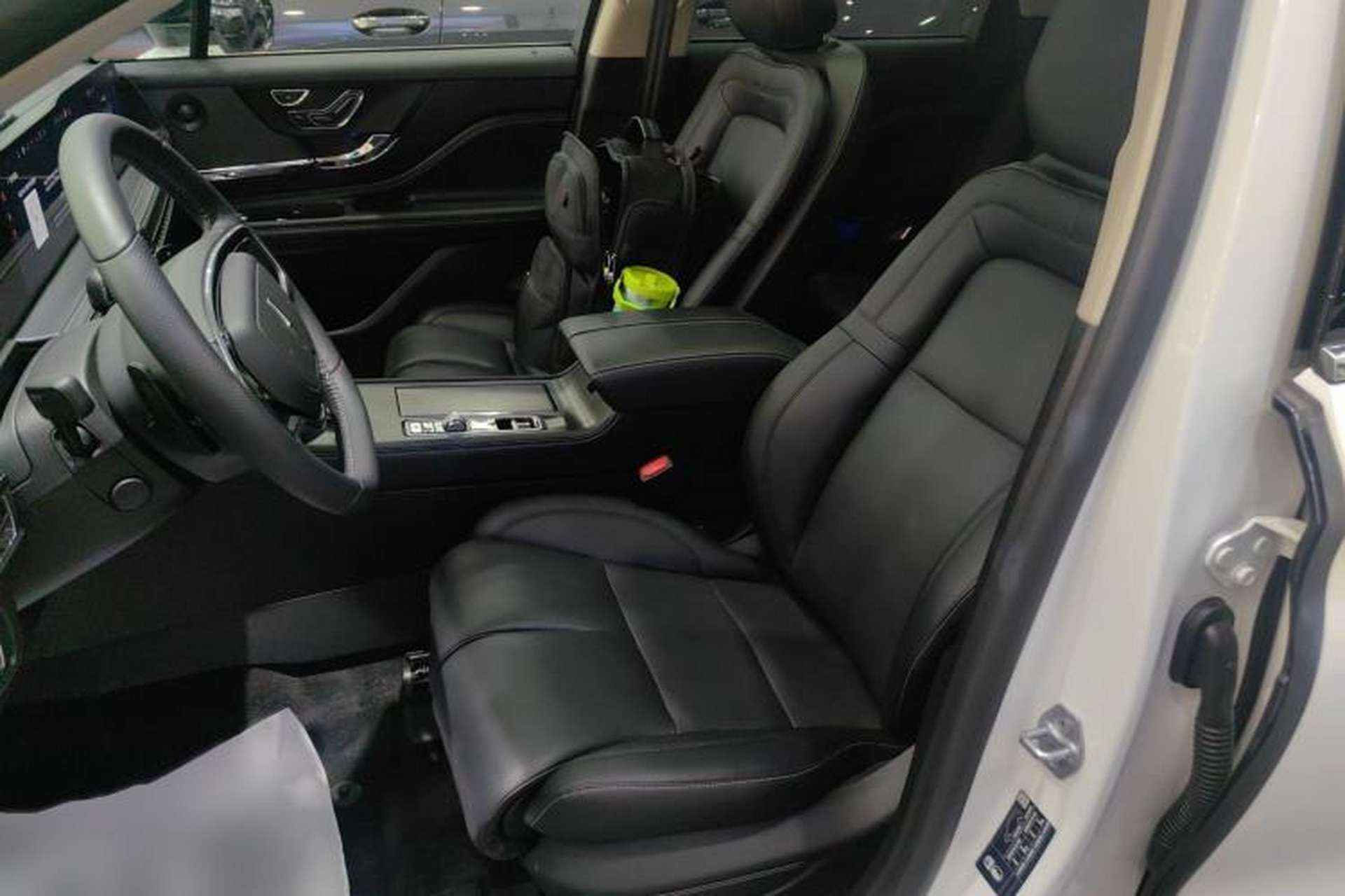 Used Lincoln Corsair 2024 2.0T Four-Wheel Drive Prestige Edition Left Front Seat