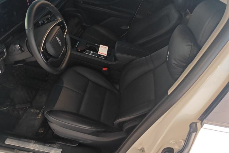 Used Lincoln Corsair 2024 2.0T Two-Wheel-Drive Luxury Edition Left Front Seat