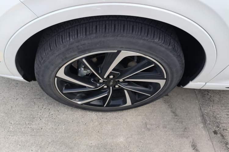 Used Lincoln Corsair 2024 2.0T Four-Wheel Drive Prestige Edition Left Front Wheel Hub