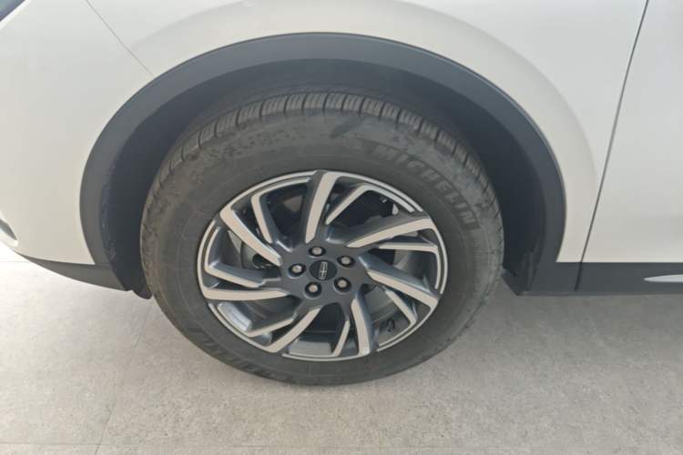 Used Lincoln Corsair 2024 2.0T Two-Wheel Drive Deluxe Edition Left Front Wheel Hub