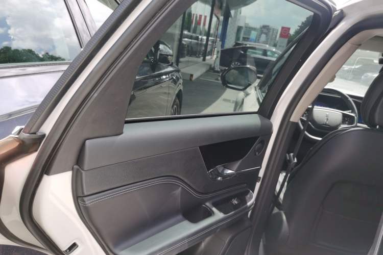 Used Lincoln Corsair 2024 2.0T Four-Wheel Drive Prestige Edition Left Rear Door Interior