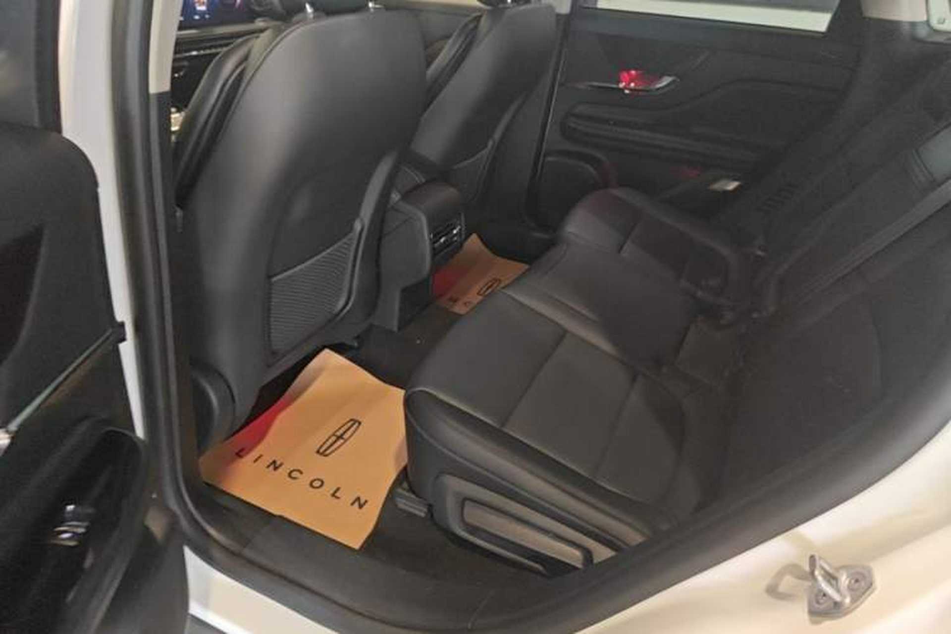 Used Lincoln Corsair 2024 2.0T Two-Wheel-Drive Luxury Edition Left Rear Seat